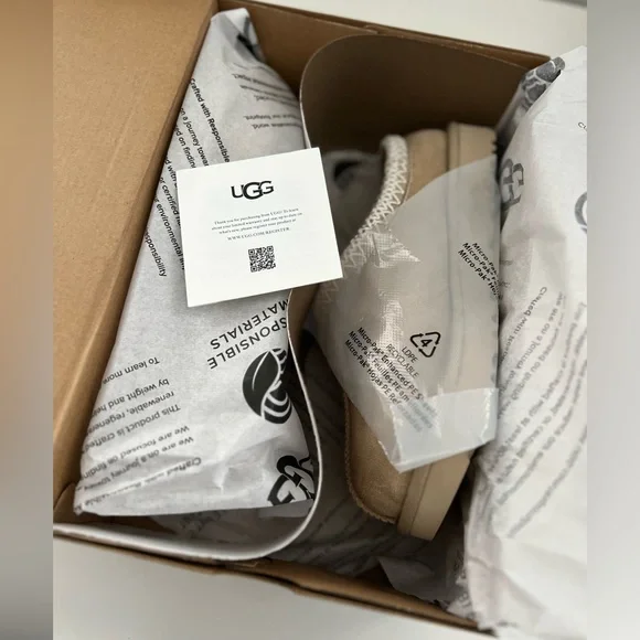 🚨LAST ONE! UGG TASMAN SLIPPERS-NEW MUSTARD SEED COLOR- WOMEN’S📍(PRICE IS FIRM) - Picture 16 of 16